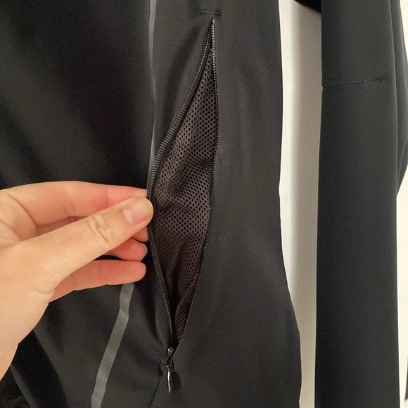 Athleta Running Shell Jacket - Picture 2 of 7